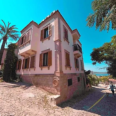 Hotel Cunda Tas *